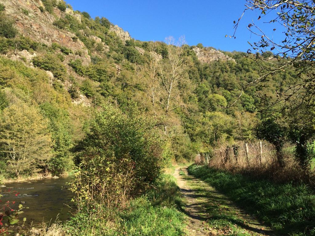 Portail Haut Panzió Previnquieres Kültér fotó