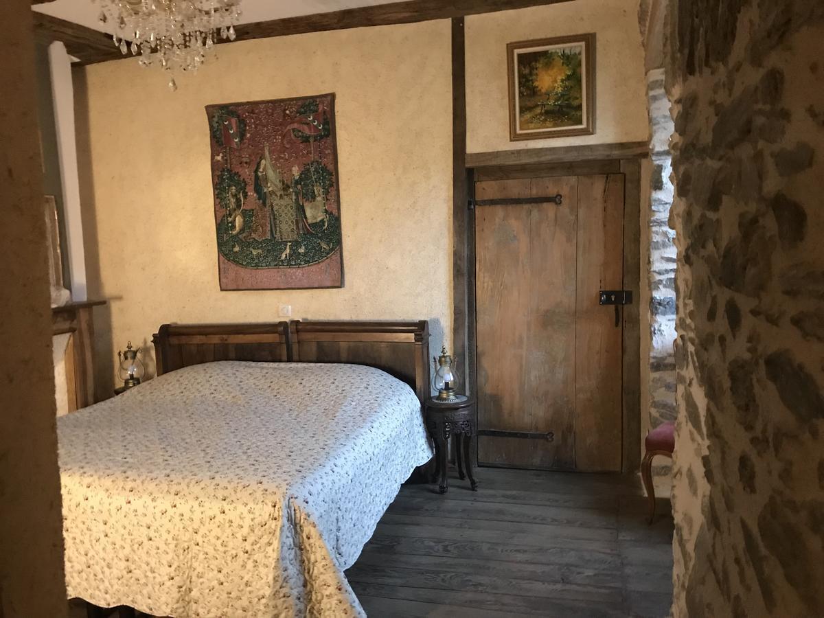 Portail Haut Panzió Previnquieres Kültér fotó