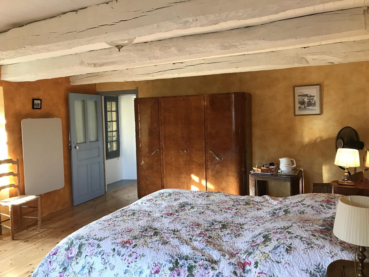 Portail Haut Panzió Previnquieres Kültér fotó